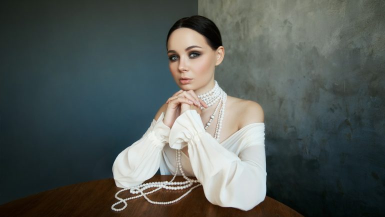 Piękne sukienki boho: stylowe inspiracje